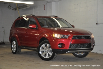 2011 Mitsubishi Outlander 40TH Anniversary Package