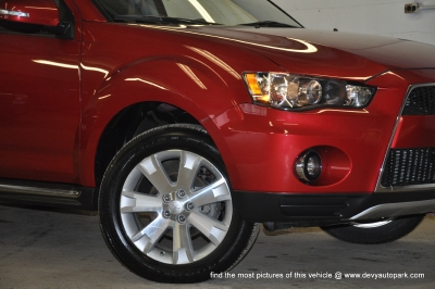 2011 Mitsubishi Outlander 40TH Anniversary Package