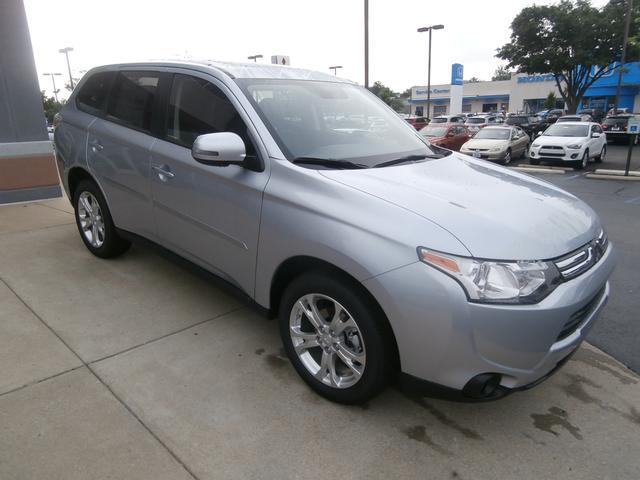 2014 Mitsubishi Outlander SE