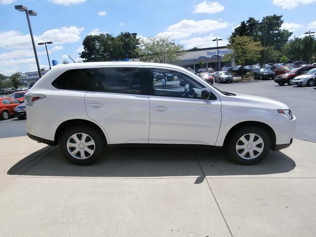 2014 Mitsubishi Outlander LW2