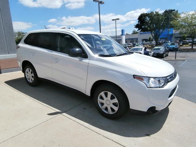 2014 Mitsubishi Outlander LW2