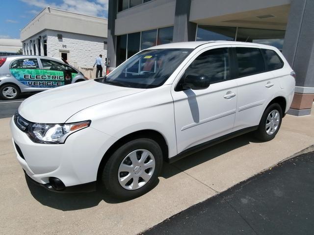 2014 Mitsubishi Outlander LW2