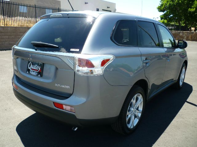 2014 Mitsubishi Outlander SE