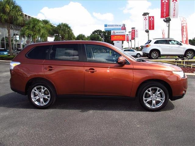 2014 Mitsubishi Outlander 2WD 15