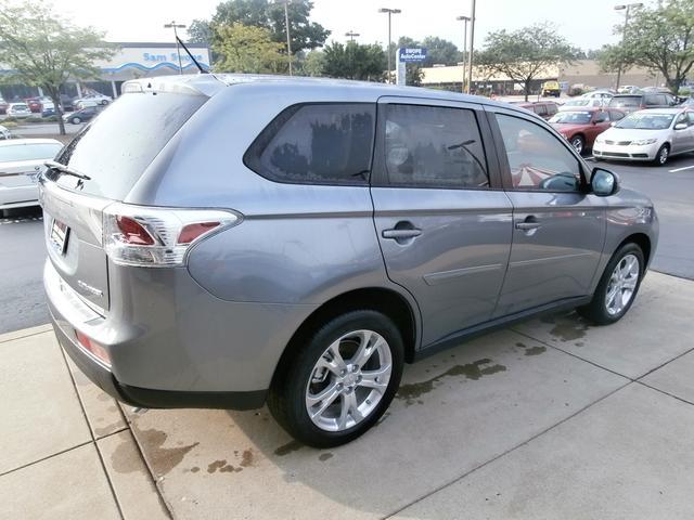 2014 Mitsubishi Outlander SE