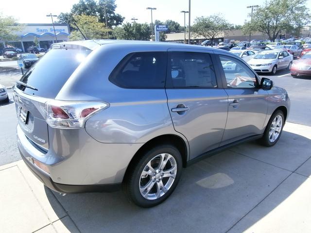 2014 Mitsubishi Outlander SE