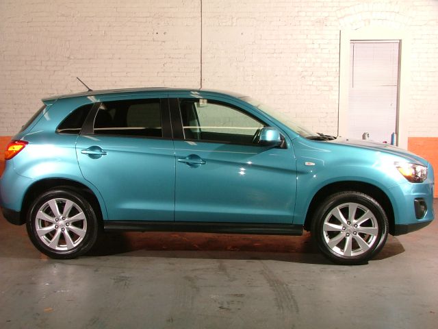 2013 Mitsubishi Outlander Sport V6 Coupe