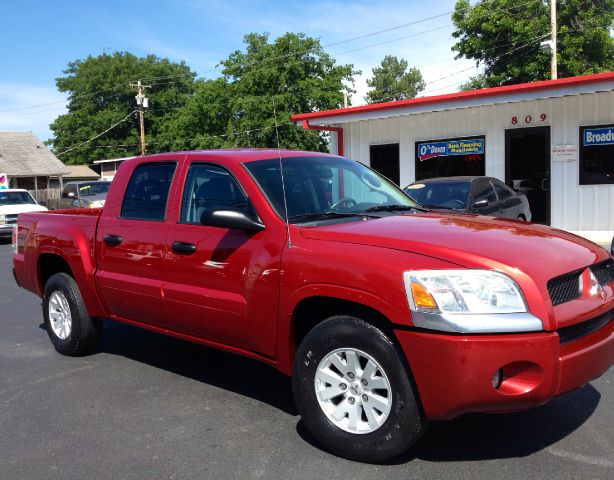 2006 Mitsubishi Raider LMTD LTHR Sroof