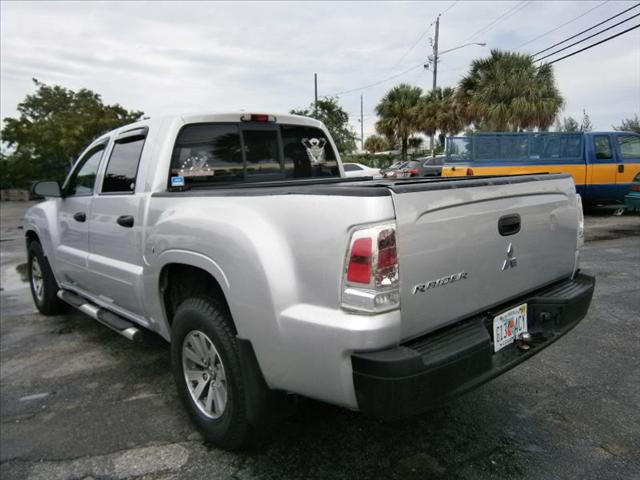 2007 Mitsubishi Raider 4dr Sdn 2.5L Auto W/sport Pkg