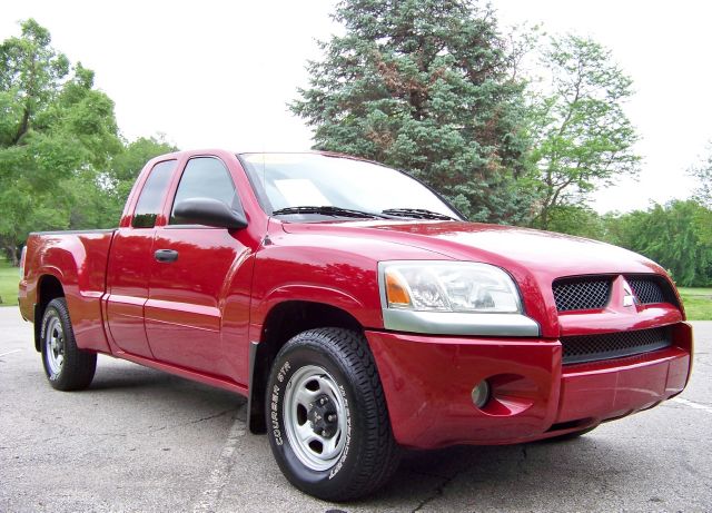 2007 Mitsubishi Raider Wagon LX