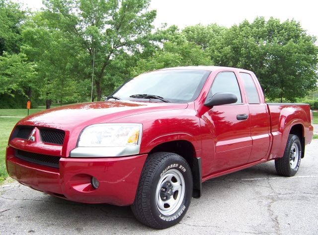 2007 Mitsubishi Raider Wagon LX