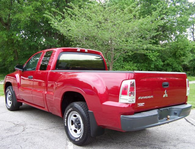 2007 Mitsubishi Raider Wagon LX