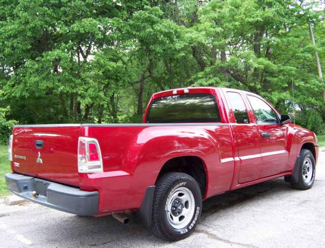 2007 Mitsubishi Raider Wagon LX