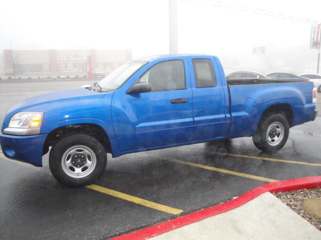 2008 Mitsubishi Raider Touring W/nav.sys