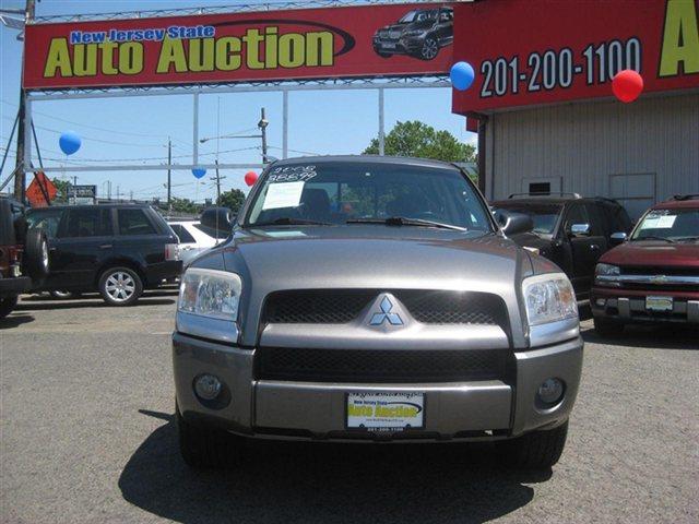 2008 Mitsubishi Raider 3500 Quadcab 4X4 SLT