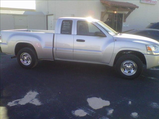 2008 Mitsubishi Raider Touring W/nav.sys