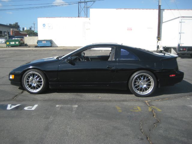 1992 Nissan 300ZX Automatic, 4.7l V8 Gas Engine