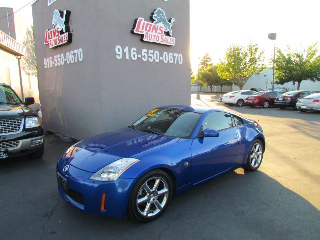 2004 Nissan 350Z 5DR 7-pass VAN I4 FWD