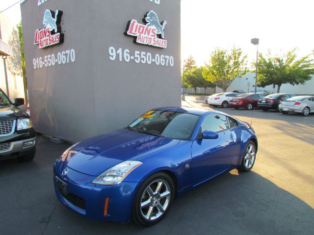 2004 Nissan 350Z 5DR 7-pass VAN I4 FWD