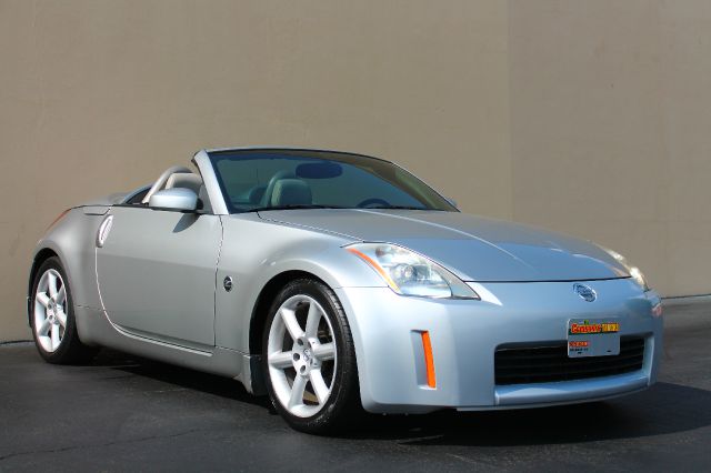 2004 Nissan 350Z 5DR 7-pass VAN I4 FWD