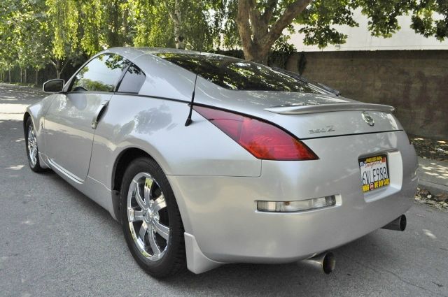 2004 Nissan 350Z Base