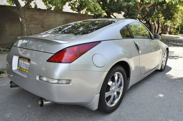 2004 Nissan 350Z Base