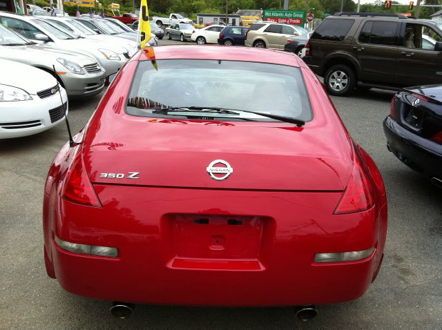 2004 Nissan 350Z Base