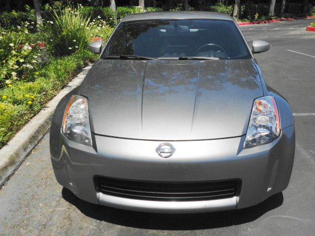 2004 Nissan 350Z Base