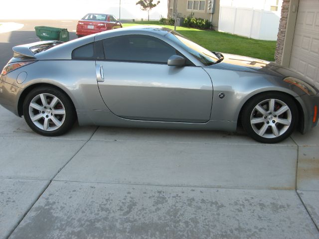 2004 Nissan 350Z Base