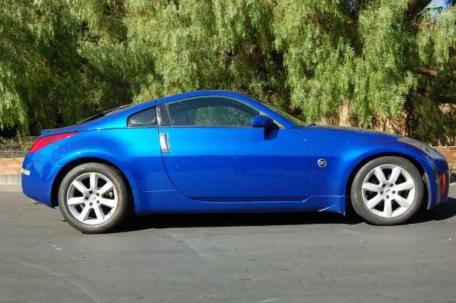 2004 Nissan 350Z 450H Sedan 4D