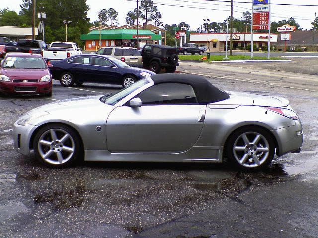 2004 Nissan 350Z 5DR 7-pass VAN I4 FWD