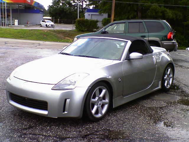 2004 Nissan 350Z 5DR 7-pass VAN I4 FWD