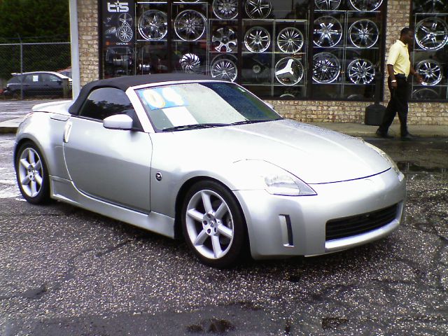 2004 Nissan 350Z 5DR 7-pass VAN I4 FWD