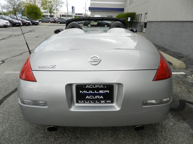 2004 Nissan 350Z 5DR 7-pass VAN I4 FWD