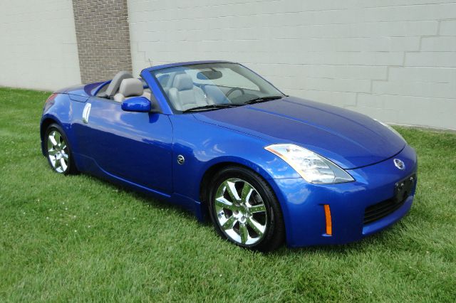 2004 Nissan 350Z 5dr 7-pass Van V6 LE FWD