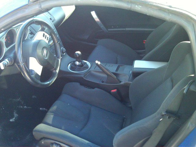 2004 Nissan 350Z 5dr 7-pass Van V6 LE FWD