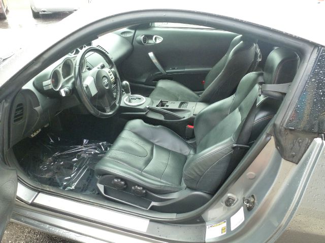 2004 Nissan 350Z Base