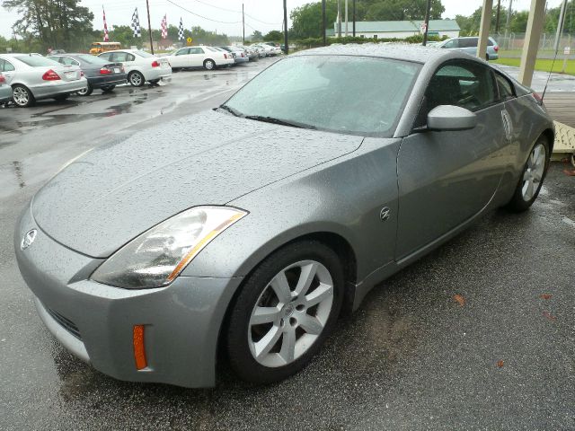 2004 Nissan 350Z Base