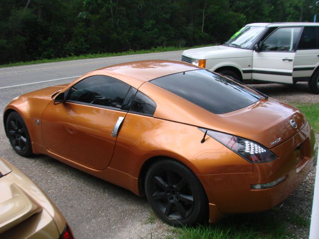 2004 Nissan 350Z 450H Sedan 4D