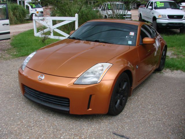 2004 Nissan 350Z 450H Sedan 4D