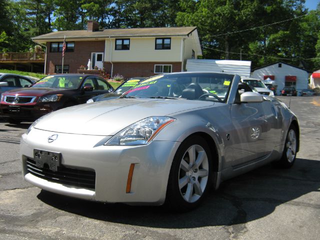 2004 Nissan 350Z 5dr 7-pass Van V6 LE FWD