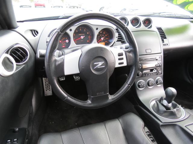 2004 Nissan 350Z 5DR 7-pass VAN I4 FWD