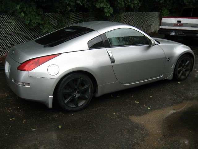 2005 Nissan 350Z 5DR 7-pass VAN I4 FWD