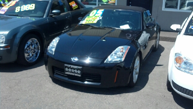 2005 Nissan 350Z 5dr 7-pass Van V6 LE FWD