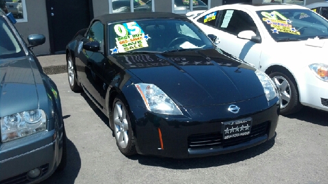 2005 Nissan 350Z 5dr 7-pass Van V6 LE FWD