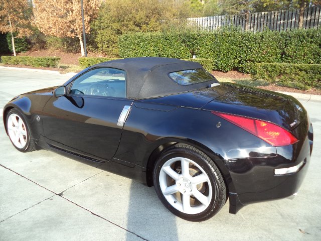 2005 Nissan 350Z 5DR 7-pass VAN I4 FWD