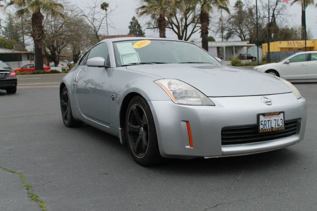 2005 Nissan 350Z Base