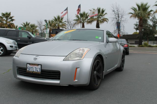 2005 Nissan 350Z Base