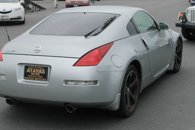 2005 Nissan 350Z Base