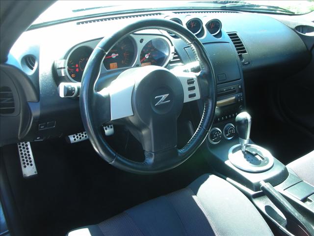 2005 Nissan 350Z CD With MP3